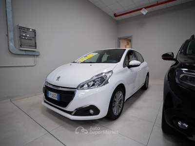 Peugeot 208 5p 1.2 puretech Allure gpl 82cv Bianco usata Torino