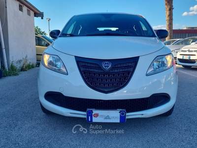Lancia Ypsilon 5 porte Gold Nero usata San Giuseppe Vesuviano