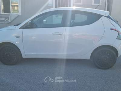 Lancia Ypsilon 5 porte Gold Nero usata San Giuseppe Vesuviano