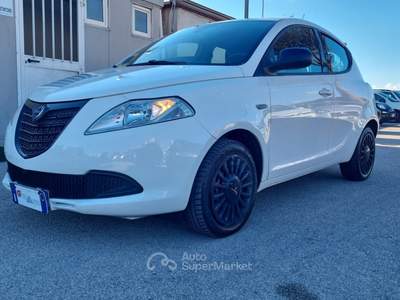 Lancia Ypsilon 5 porte Gold Nero usata San Giuseppe Vesuviano
