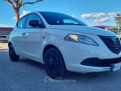 Lancia Ypsilon 5 porte Gold Nero usata San Giuseppe Vesuviano