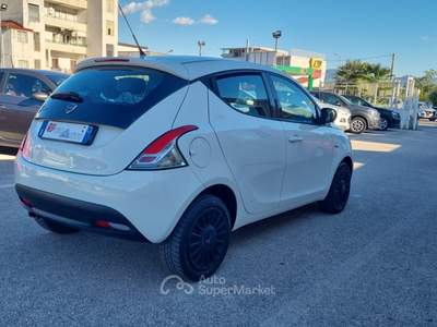 Lancia Ypsilon 5 porte Gold Nero usata San Giuseppe Vesuviano