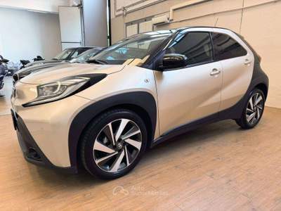 Toyota Aygo X 1.0 Lounge Air 72cv UNICO PROPRIETARIO TAGLIANDATA PRATICAMENTE PARI AL NUOVO SOLO 50000KM GARANZIA UFFICIALE TOYOTA Bronzo usata Botticino