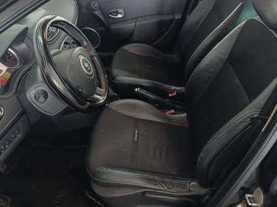 Renault Clio Clio 1.2 16V 5 porte Le Iene Nero usata Cornaredo