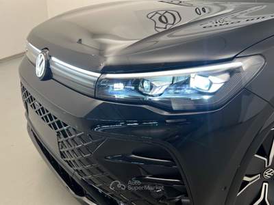 Volkswagen Tiguan 2.0 TDI 110KW SCR R-Line Plus DSG Nero usata Cesena