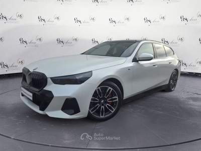 BMW Serie 5 520i 520i sDrive M Sport Pro Gancio Iconic Glow 19" Tetto Bianco usata Serravalle