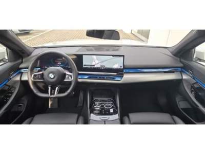 BMW Serie 5 520i 520i sDrive M Sport Pro Gancio Iconic Glow 19" Tetto Bianco usata Serravalle