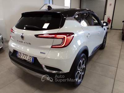 Renault Captur 1.6 E-Tech phev Intens 160cv auto Bianco usata Torino