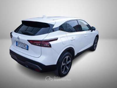 Nissan Qashqai III 2021 1.3 mhev N-Connecta 2wd 140cv Bianco usata Torino