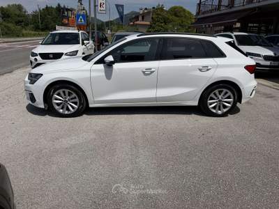 Audi A3 A3 IV Sportback 30 1.5 g-tron Business usata Gubbio