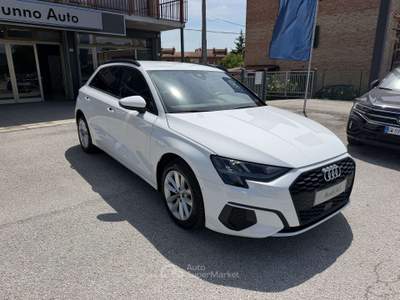 Audi A3 A3 IV Sportback 30 1.5 g-tron Business usata Gubbio