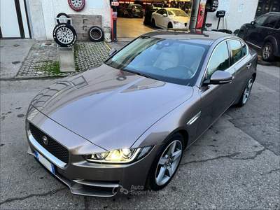 Jaguar XE 2.0 D Turbo Portfolio Grigio usata Fontanellato