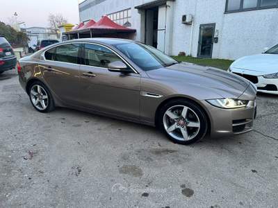 Jaguar XE 2.0 D Turbo Portfolio Grigio usata Fontanellato