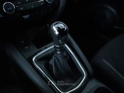 Nissan Qashqai 1.3 dig-t Acenta Premium 140cv Bianco usata Torino