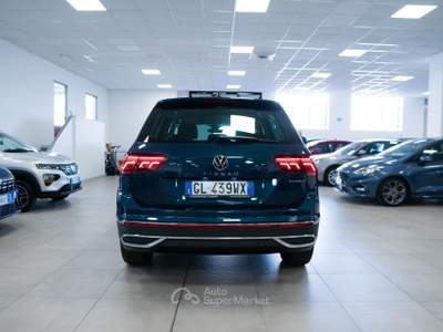 Volkswagen Tiguan 1.4 TSi EH Elegance DSG 150CV Blu/Azzurro usata Torino