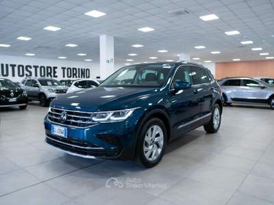Volkswagen Tiguan 1.4 TSi EH Elegance DSG 150CV Blu/Azzurro usata Torino
