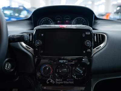 Lancia Ypsilon 1.0 firefly hybrid Gold s&s 70cv Bianco usata Torino
