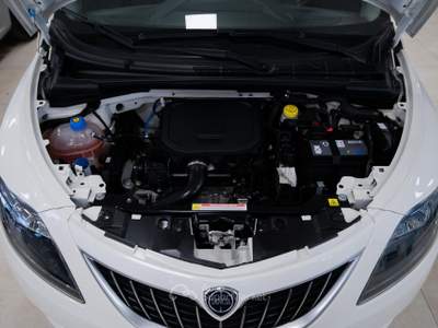 Lancia Ypsilon 1.0 firefly hybrid Gold s&s 70cv Bianco usata Torino