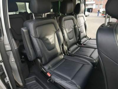Mercedes-Benz Classe V 2016 Mercedes-Benz V250 CDI lungo 4Mat Avantgarde Led pelle Argento usata Merana