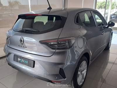 Renault Clio 1.0 Benzina 65 CV Evolution 2024 Grigio usata Parete