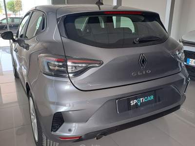 Renault Clio 1.0 Benzina 65 CV Evolution 2024 Grigio usata Parete