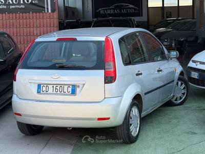 Ford Fiesta 5p. Ghia Grigio usata Fontanella