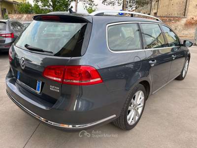 Volkswagen Passat 2.0 tdi Highline PELLE! NAVI! Grigio usata Trevenzuolo