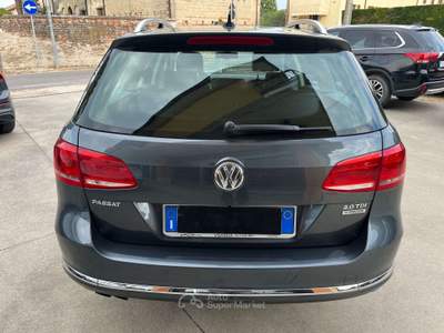 Volkswagen Passat 2.0 tdi Highline PELLE! NAVI! Grigio usata Trevenzuolo