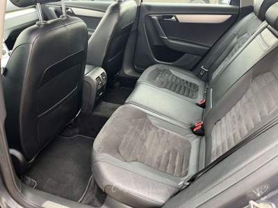 Volkswagen Passat 2.0 tdi Highline PELLE! NAVI! Grigio usata Trevenzuolo