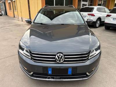 Volkswagen Passat 2.0 tdi Highline PELLE! NAVI! Grigio usata Trevenzuolo