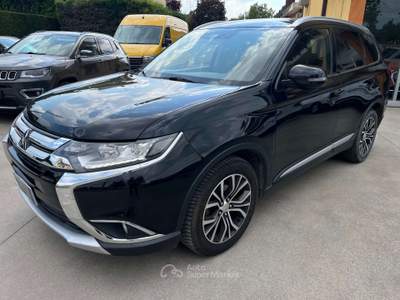 Mitsubishi Outlander 2.2 Instyle 4x4 automatico 7 posti Nero usata Trevenzuolo