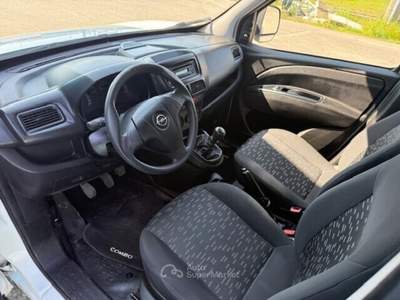 Opel Combo passo lungo tetto alto Bianco usata SAN MINIATO