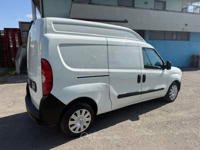 Opel Combo passo lungo tetto alto Bianco usata SAN MINIATO