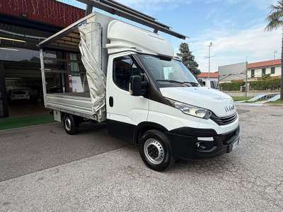 Iveco Daily 35S12 2.3 HPT CENTINA CENTINATO usata Pianiga