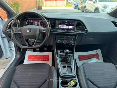 Seat Leon ST 1.6 tdi FR 115cv Bianco usata Cernusco sul Naviglio