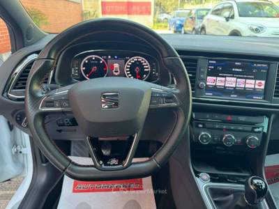 Seat Leon ST 1.6 tdi FR 115cv Bianco usata Cernusco sul Naviglio