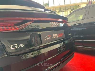 Audi Q8 5.0 TDI 286CV QUATTRO TIPTRONIC SPORT S-LINE T TETTO NAVI CERCHI VIRTUAL TELECAMERA 360 GRADI Nero usata Pesaro
