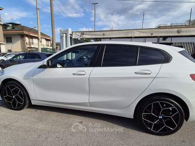 BMW Serie 1 116d 116 116d 5p. Business Advantage Bianco usata Sant'Egidio del Monte Albino