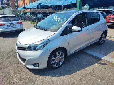 Toyota Yaris 5 porte Lounge Nero usata Torino
