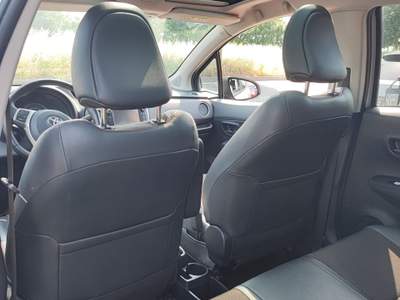 Toyota Yaris 5 porte Lounge Nero usata Torino