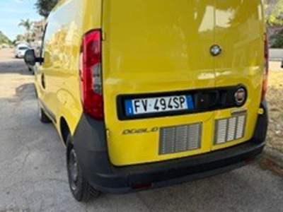 Fiat Doblò Robusta fuori, comoda dentro Giallo usata Nardò
