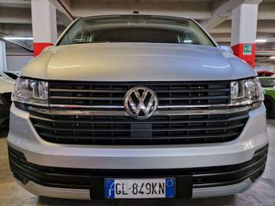 Volkswagen Transporter 2.0 TDI 150CV DSG PC 9 POSTI KM.97.000 UNIPROP Argento usata Torino