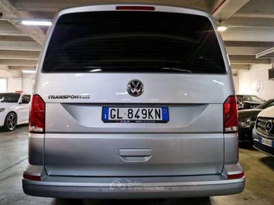 Volkswagen Transporter 2.0 TDI 150CV DSG PC 9 POSTI KM.97.000 UNIPROP Argento usata Torino