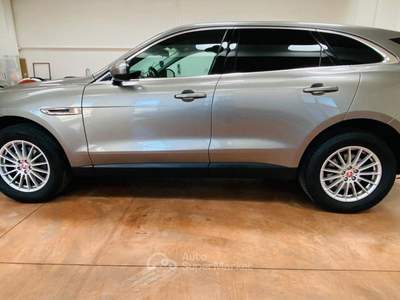 Jaguar F-Pace AWD Prestige usata San Fermo della Battaglia