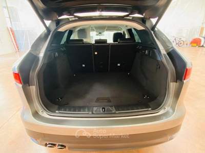 Jaguar F-Pace AWD Prestige usata San Fermo della Battaglia