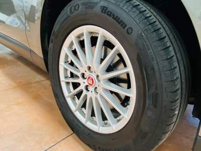 Jaguar F-Pace AWD Prestige usata San Fermo della Battaglia
