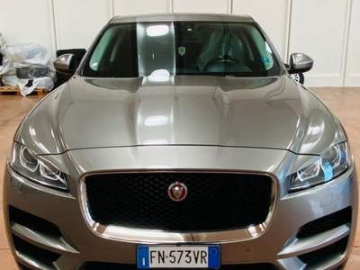 Jaguar F-Pace AWD Prestige usata San Fermo della Battaglia