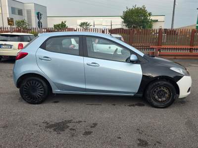 Mazda 2 5p. NEOPATENTATI OK Blu/Azzurro usata Bussolengo