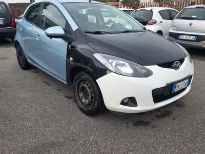 Mazda 2 5p. NEOPATENTATI OK Blu/Azzurro usata Bussolengo