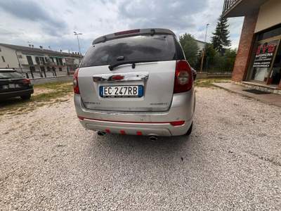 Chevrolet Captiva VCDi 2WD Grigio usata Perugia